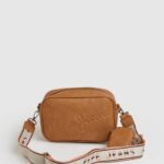 Pepe Jeans kohokuvioitu logo maxi crossbody laukku naiset kameli TB00714