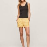 Pepe Jeans normaalikokoiset puuvillashortsit naiset paistaa TB00518